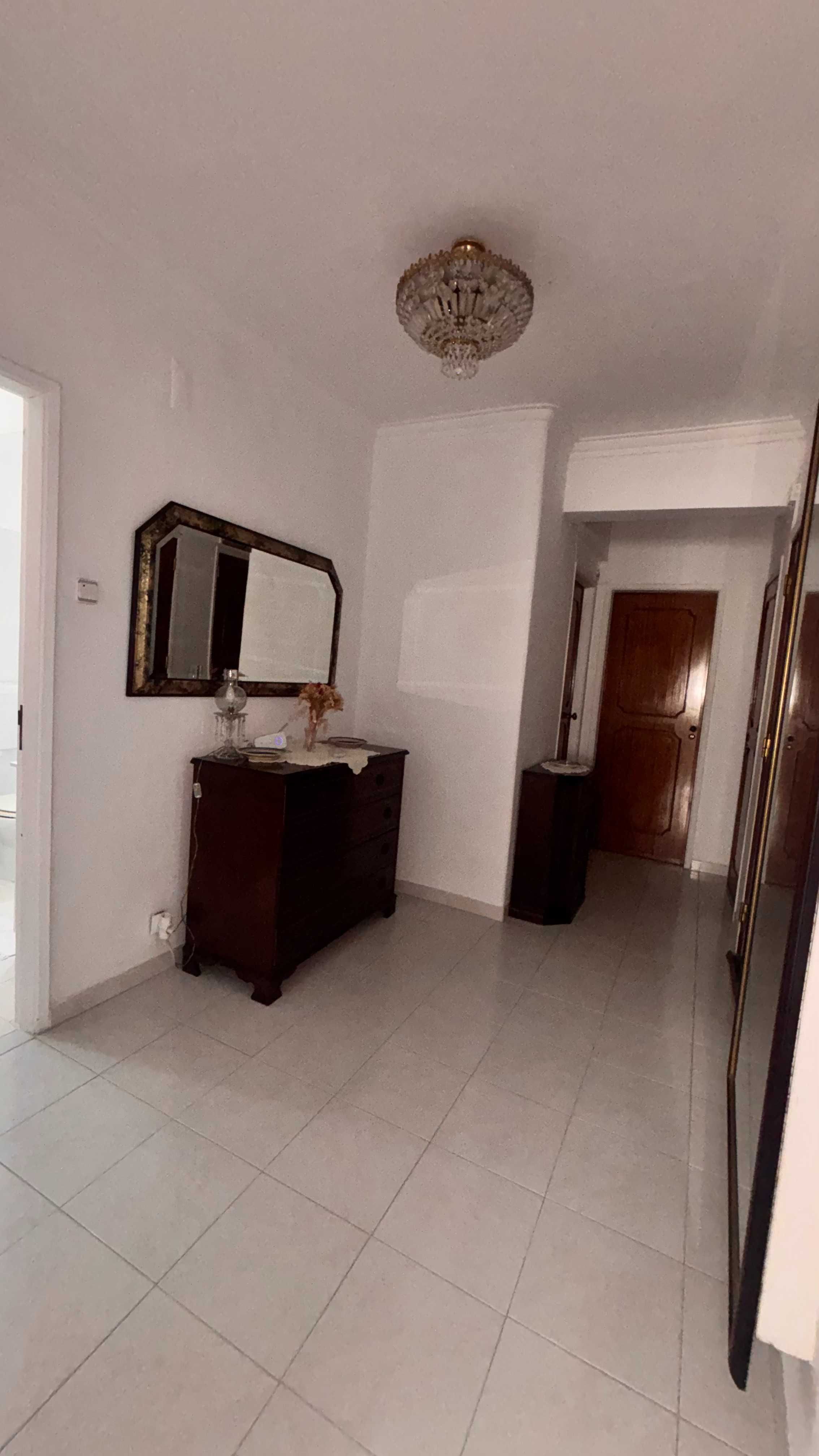 Quarto para Estudante em Benfica – Ambiente Jovem e Tranquilo