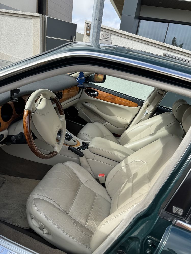 Jaguar XJ8 - Ano 1998