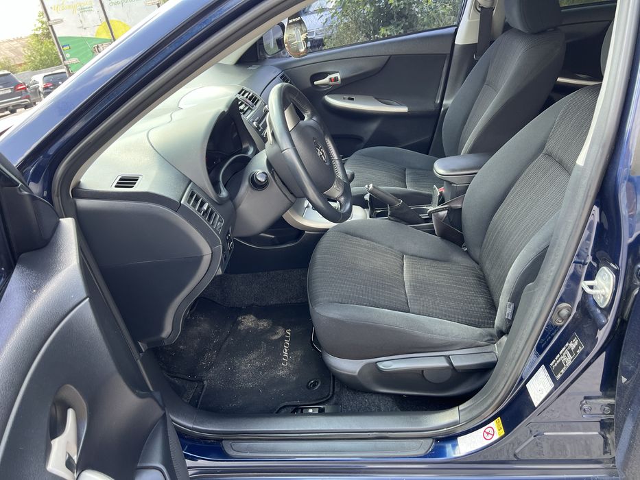 Тойота корола 1.6 автомат