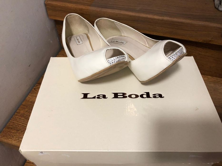 Buty ślubne la boda roz 36 kolor Ivory szpilki z cyrkoniami