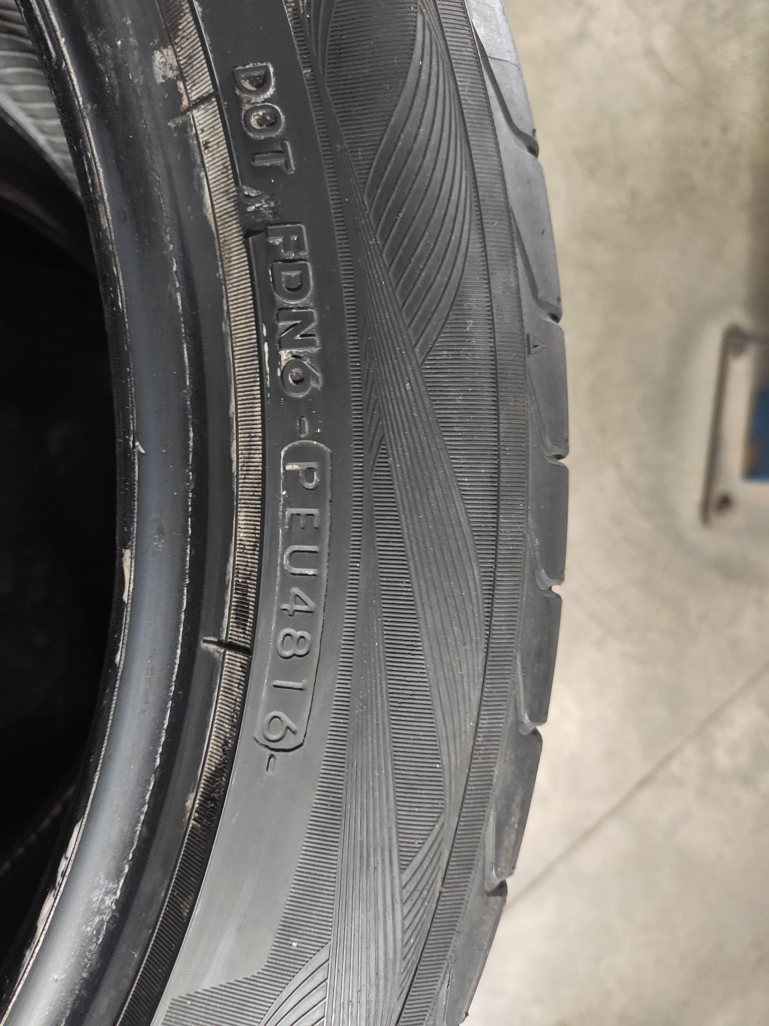 Yokohama advan sport v105 255/45 r 19