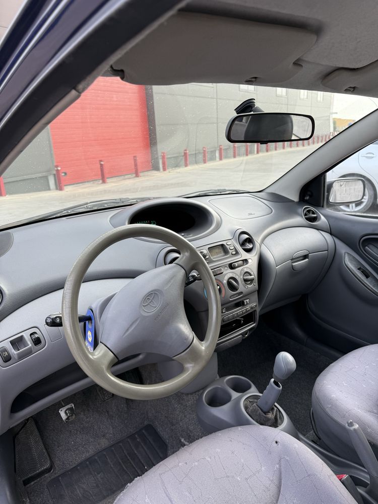 Toyota Yaris 1.0 VVT-I • Económico e Fiável
