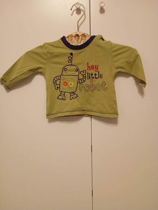 Bluzka niemowlęca dla chłopca, rozmiar na 6-9 miesięcy.