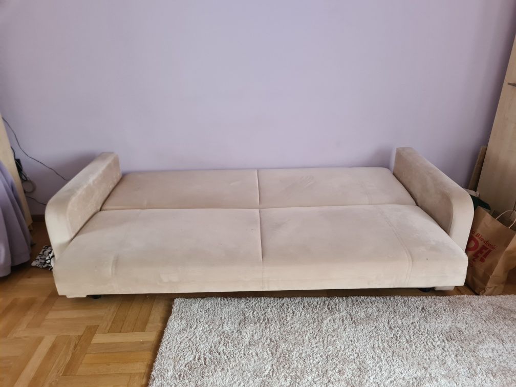 Wersalka z funkcją spania.