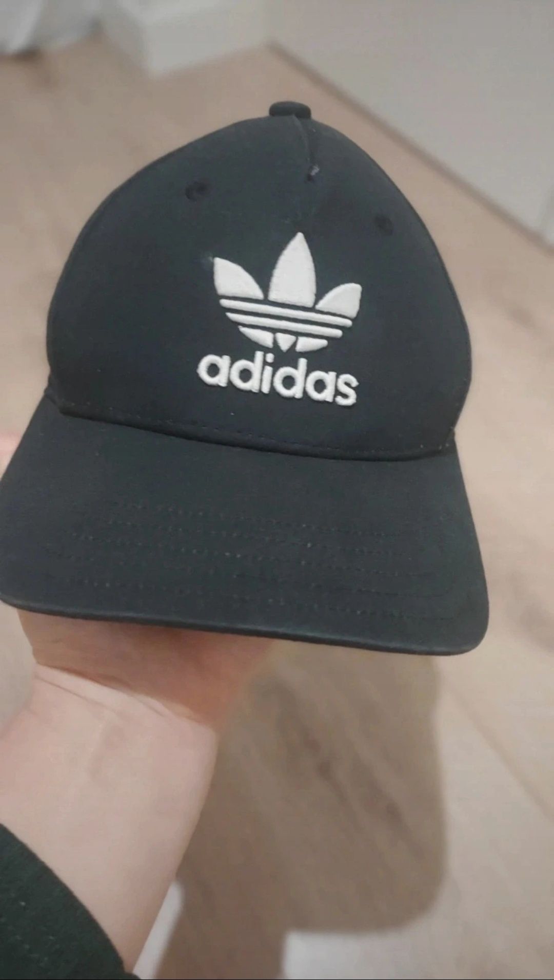 Czapka Adidas czarna