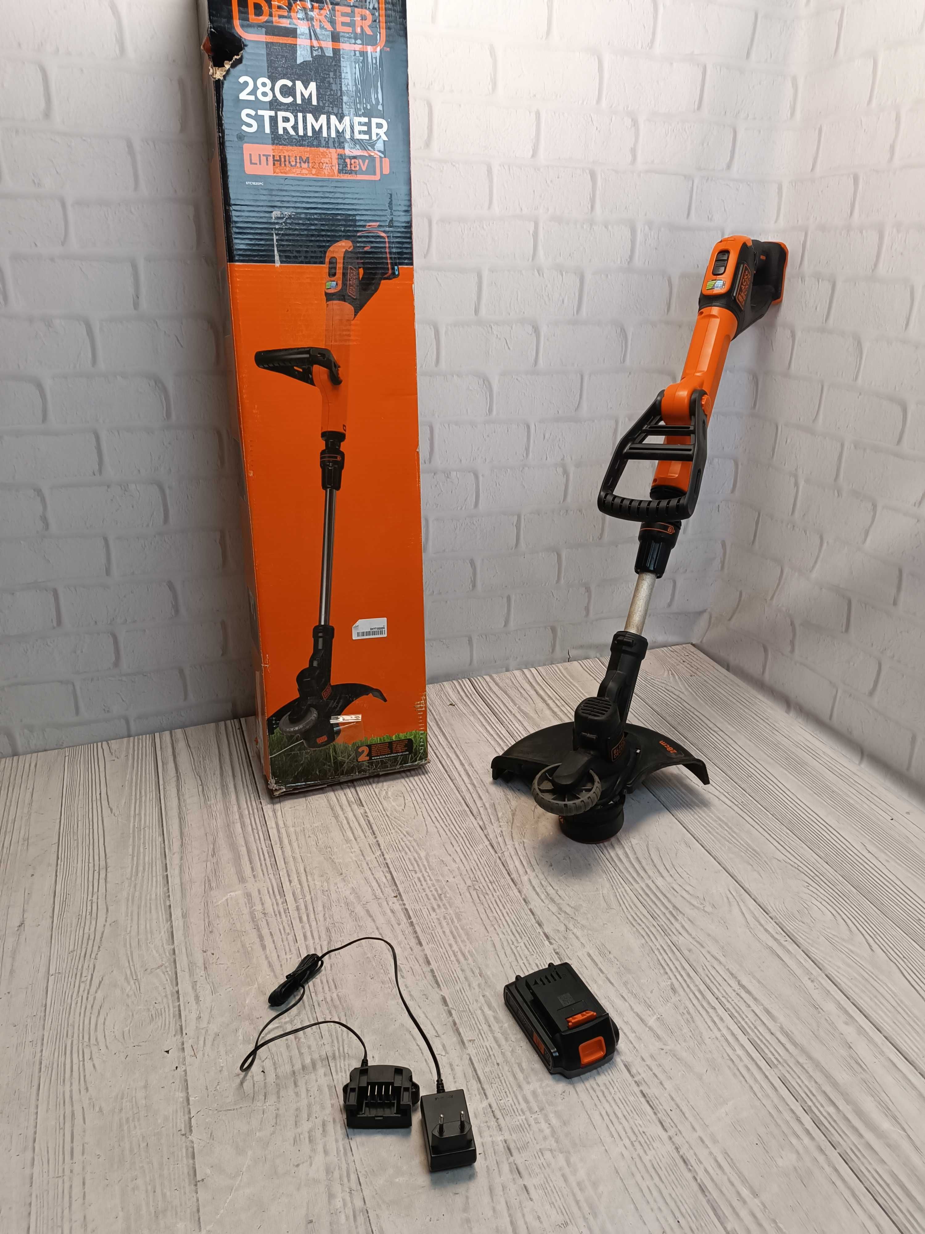 Black&Decker STC1820CM Акумуляторний Тример + АКб 18V 2.0 Ач + ЗП