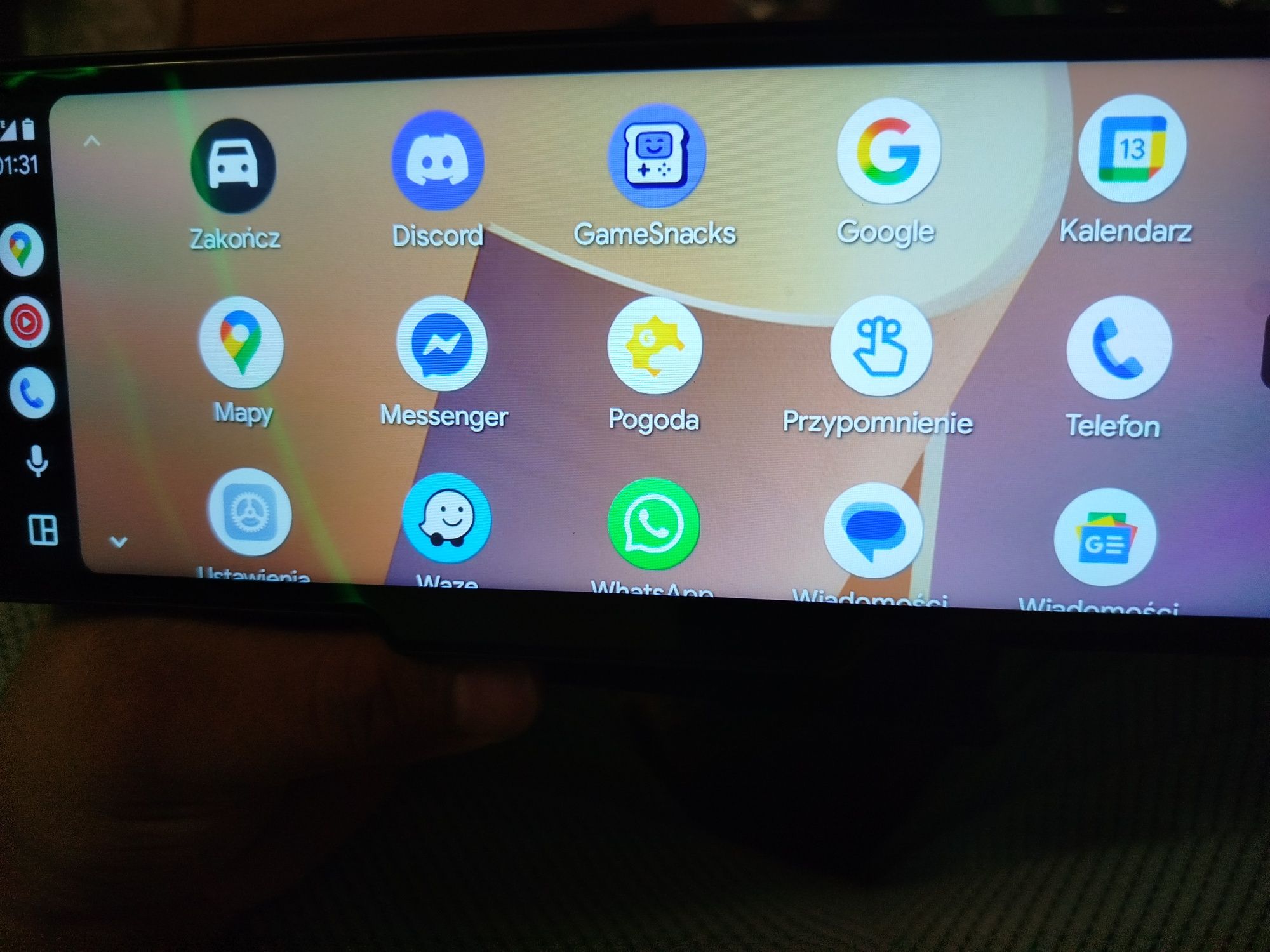 Radio ekran Carplay android iPhone z przednią kamerą