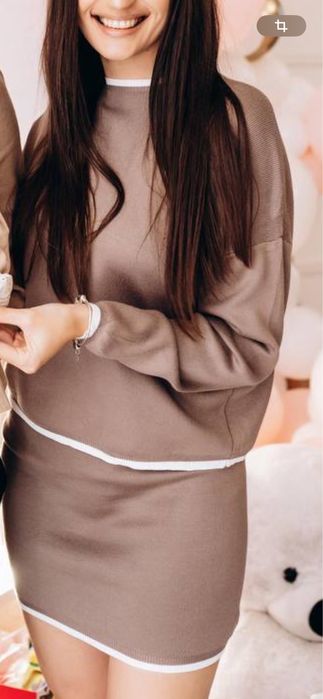 Костюм зі спідничкою одягала один раз )