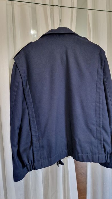 Blusão azul de homem