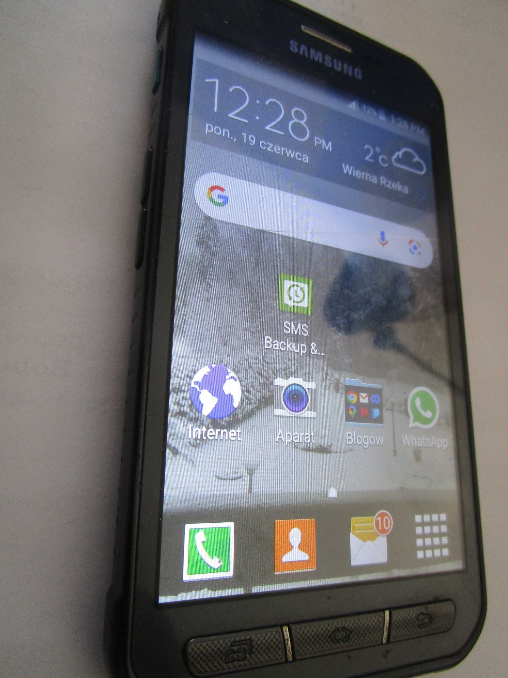 Smartfon Samsung Galaxy Xcover 3 1,5 GB / 8 GB szary