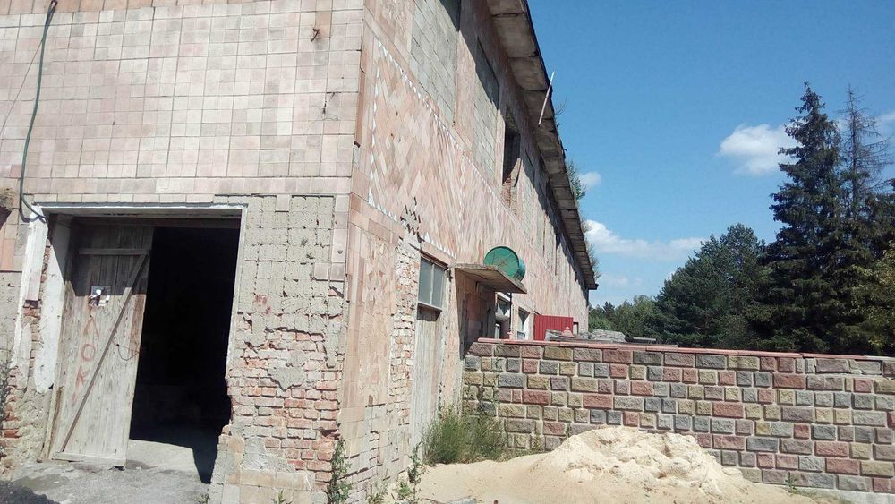 Адміністративно виробничий  корпус Льонозавода!