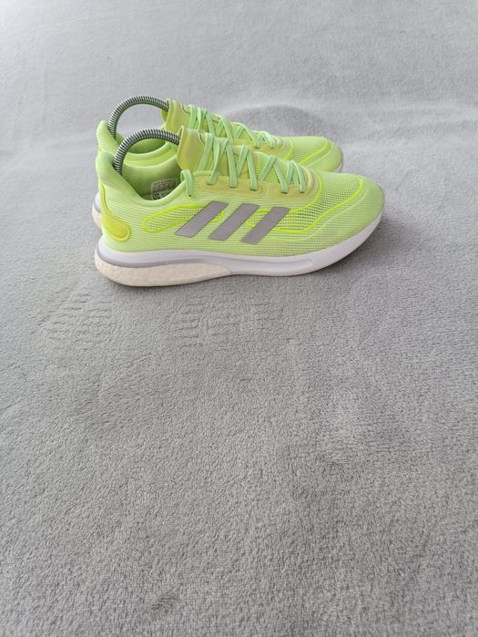 Женские кроссовки беговые Adidas р37.5