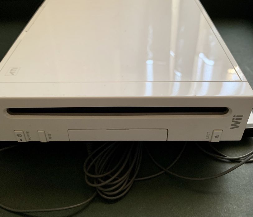 Consola wii + comandos e capas + jogos originais + halteres