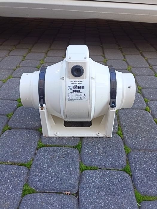 wentylator kanałowy Harmann Ventilatoren typu ML 100/300.