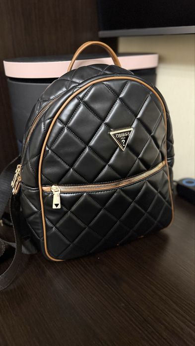 Стильний жіночий рюкзак Guess, оригінал