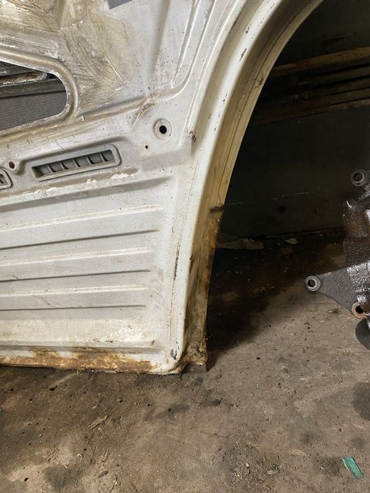 Мерседес Бенс 811 по запчастинах