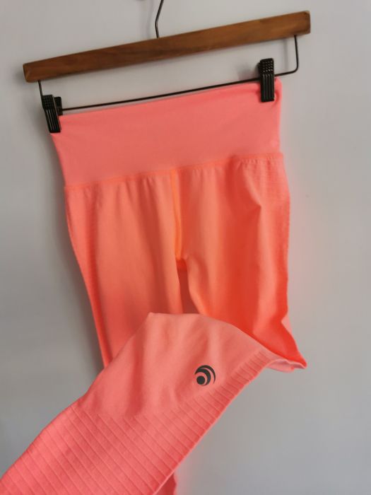 Oceans Apart legginsy sportowe damskie logowane M