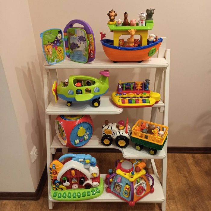 Ковчег, літачок, трактор для малечі