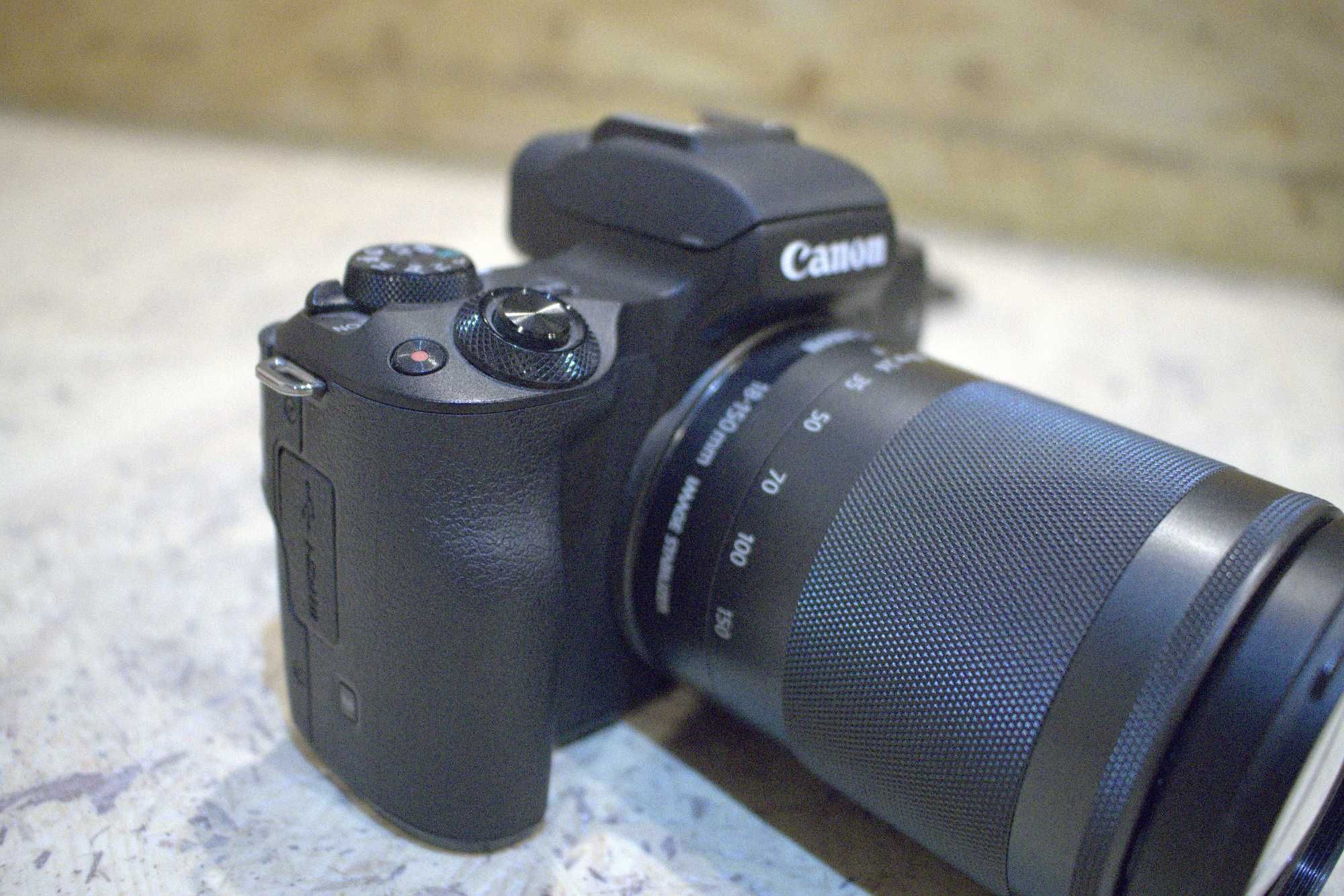Canon M50, com lente 18-150mm