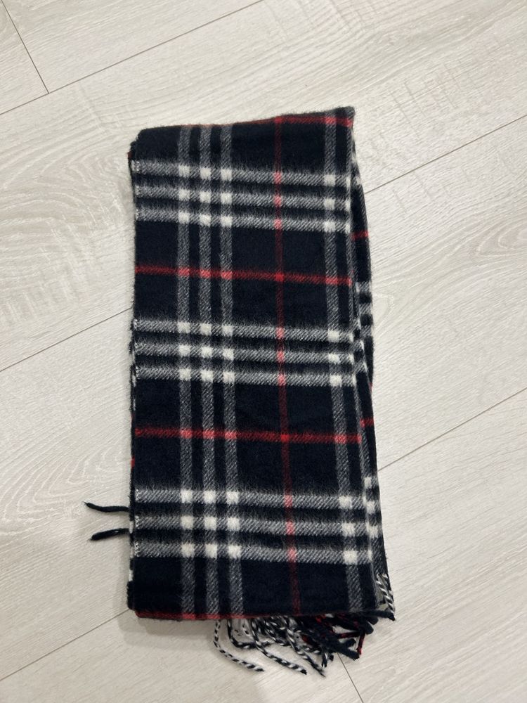 Шарф Burberry из