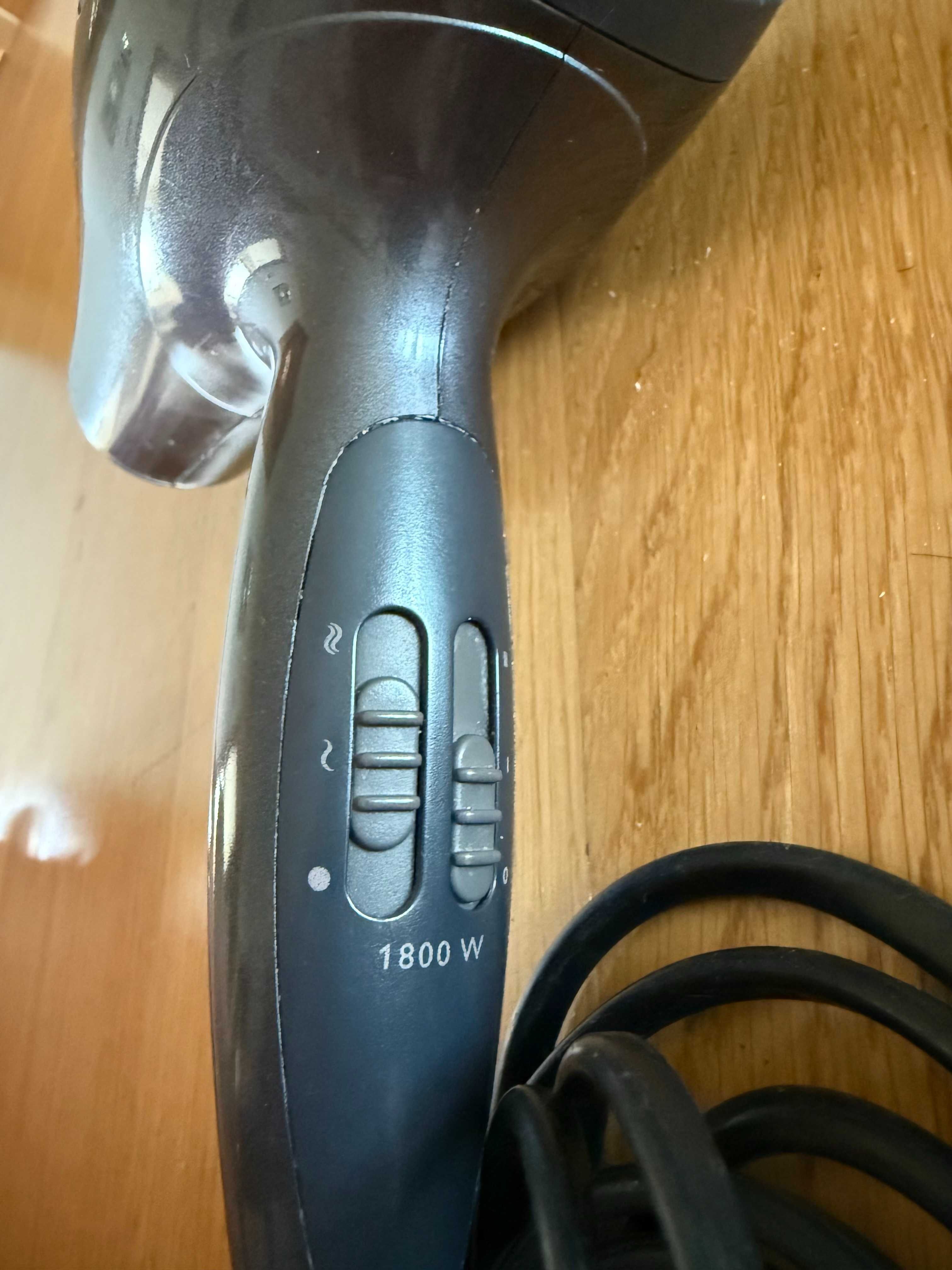 Suszarka do włosów Philips SalonDry Active ION