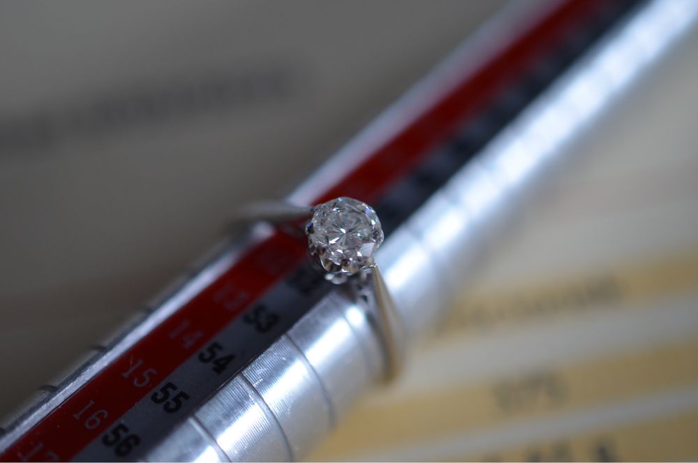 pierścionek kamień diament 0.52 ct certyfikat