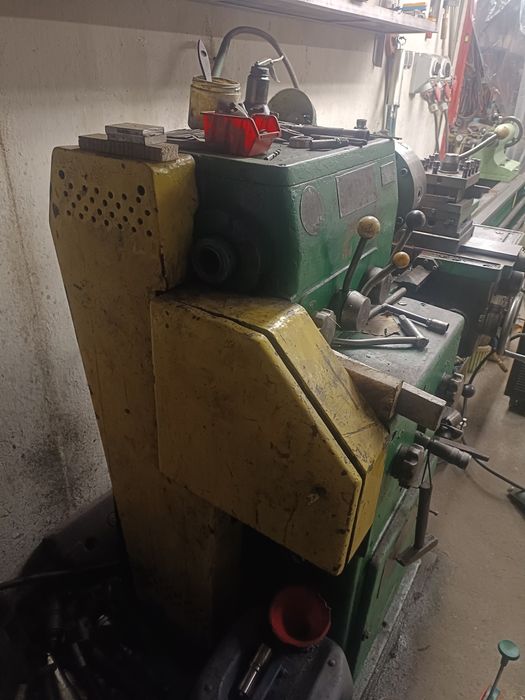 Tokarka uniwersalna TUE 40