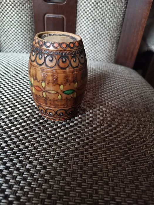 Mała beczułka drewniana