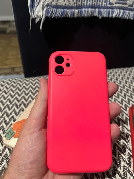Чехлы на айфон 11