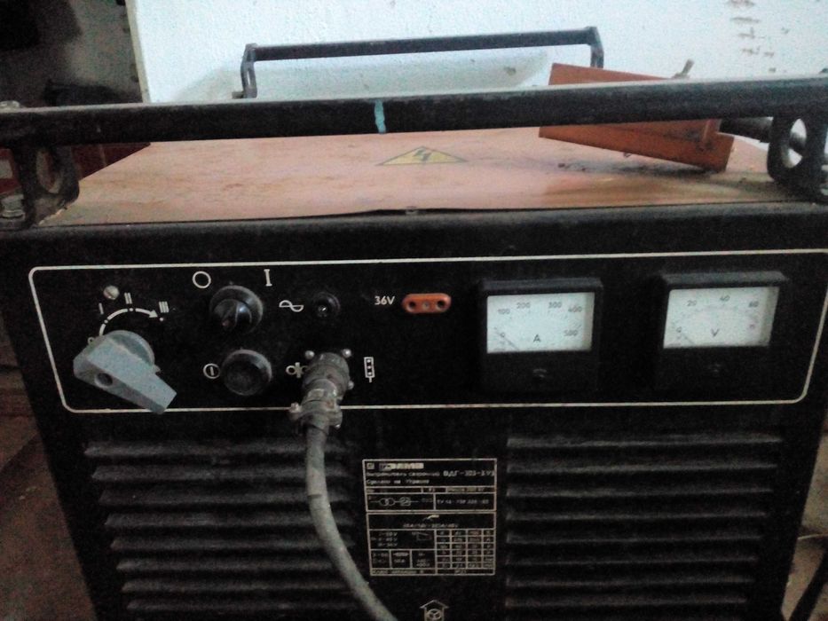 продам : Аппарат сварочный ВДГ-303У3-промышленный