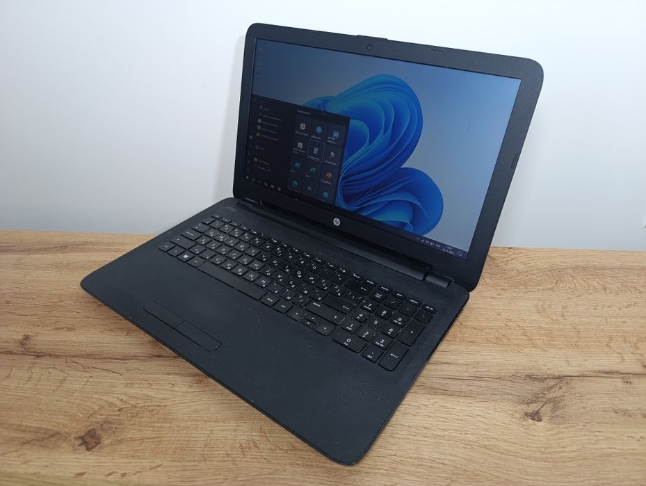 15'6 ноутбук HP/A6-7310/8GB Ram/SSD 128GB/Батарея  0%зносу/R4 Graphics
