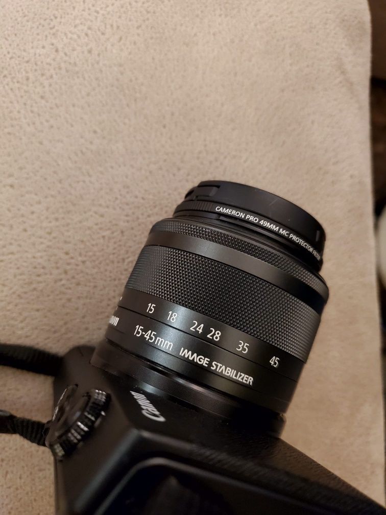 Aparat fotograficzny Canon EOS M200 korpus+ obiektyw