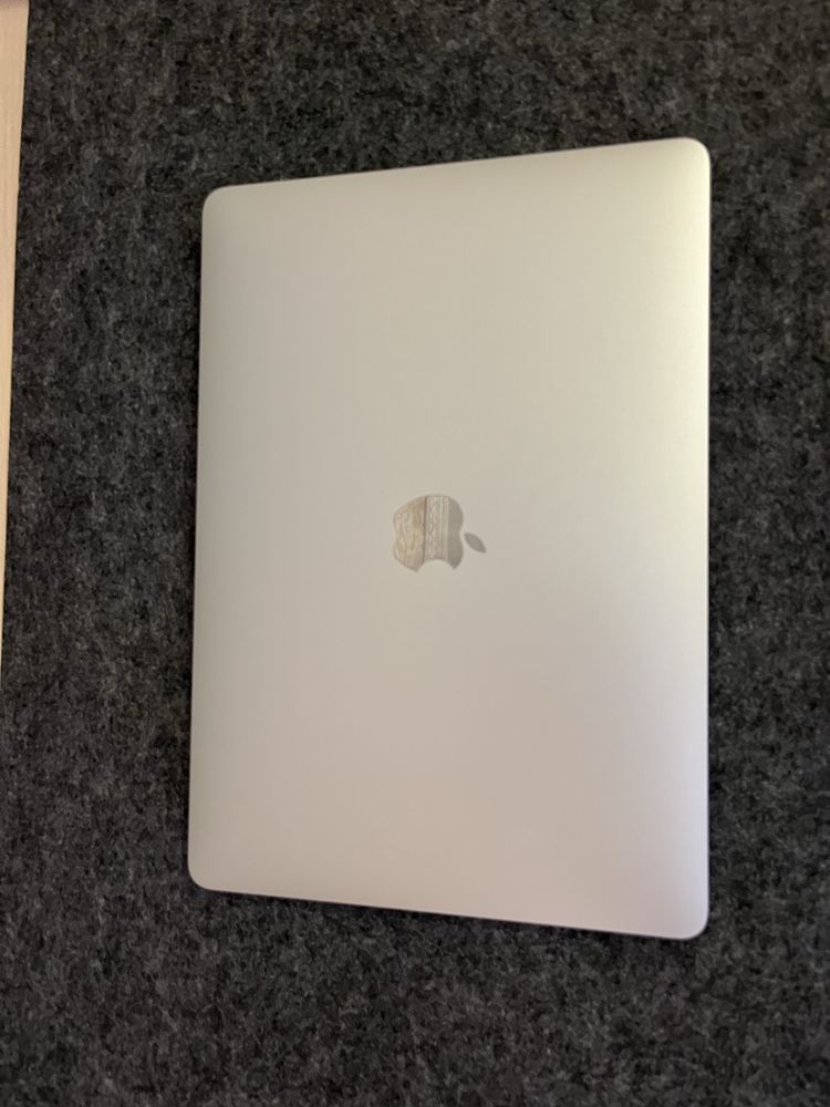Macbook air 2020 m1, 8 gb, 256 gb