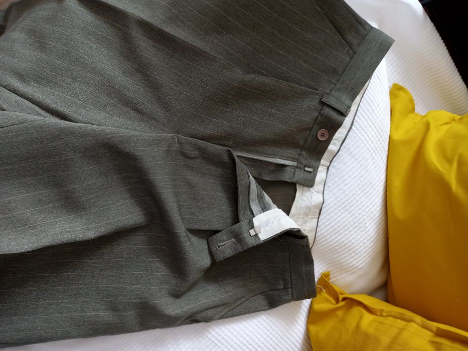 Garnitur meski stan bardzo dobry.