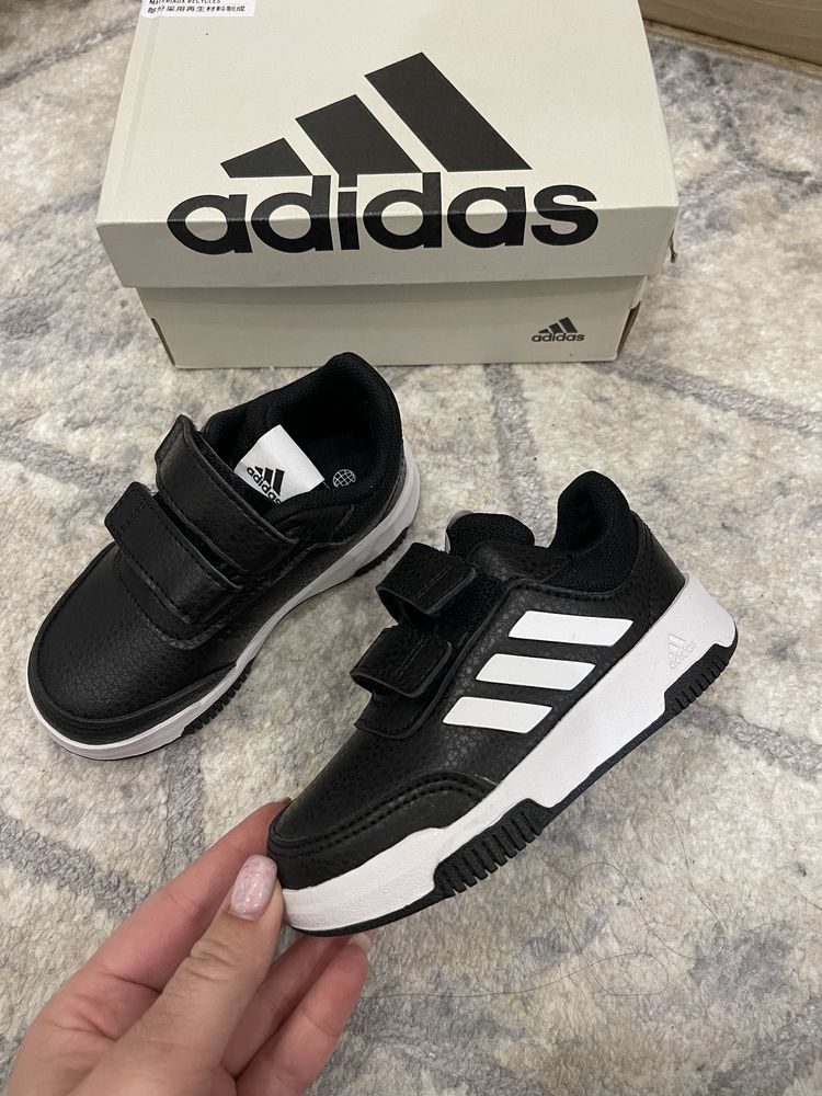 Кросівки Adidas 23 для хлопчика/дівчинки