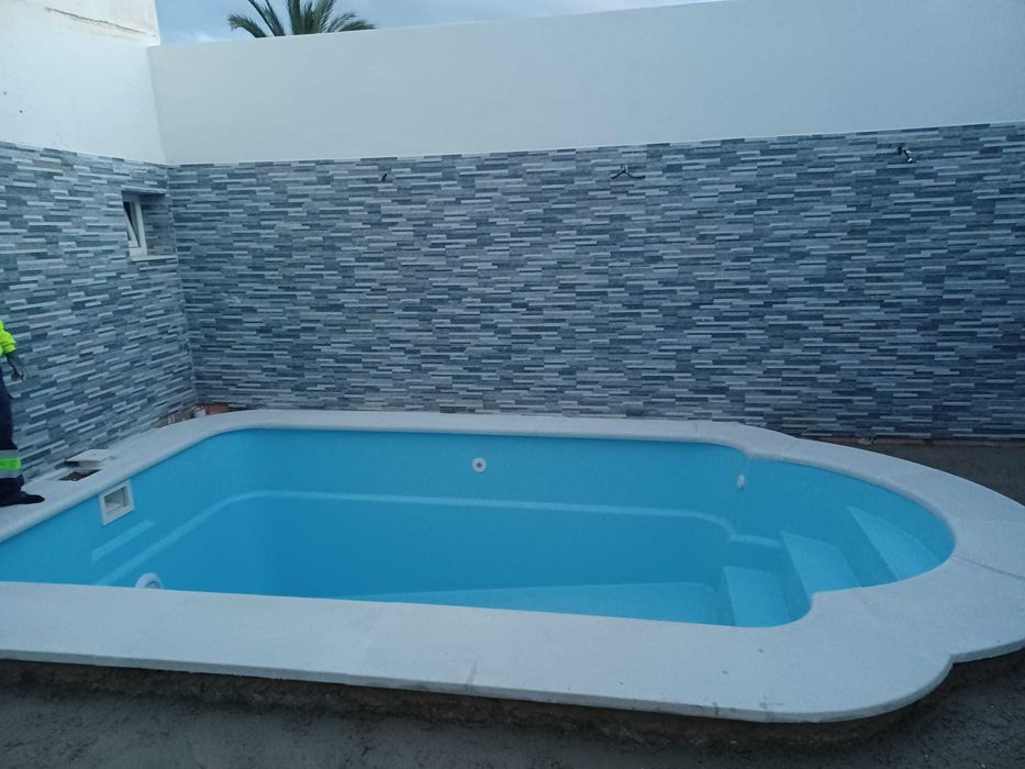 Piscina poliéster 5x28