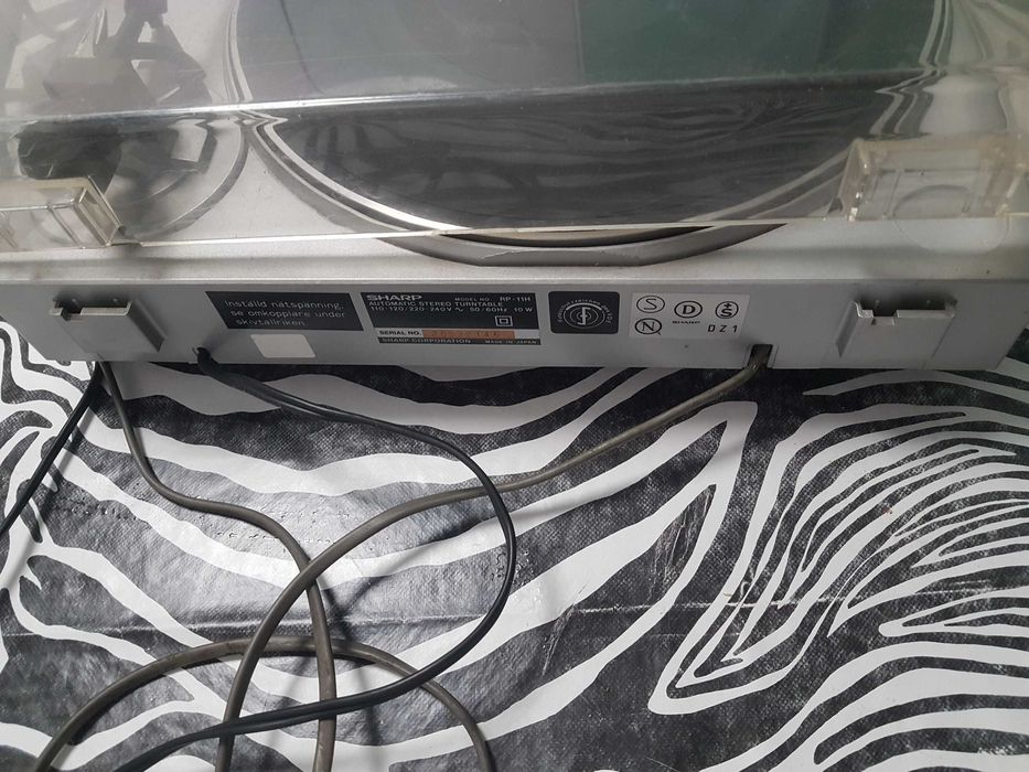 Gira discos Sharp made in japan