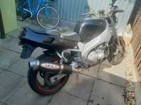 Yamaha fzr 600...