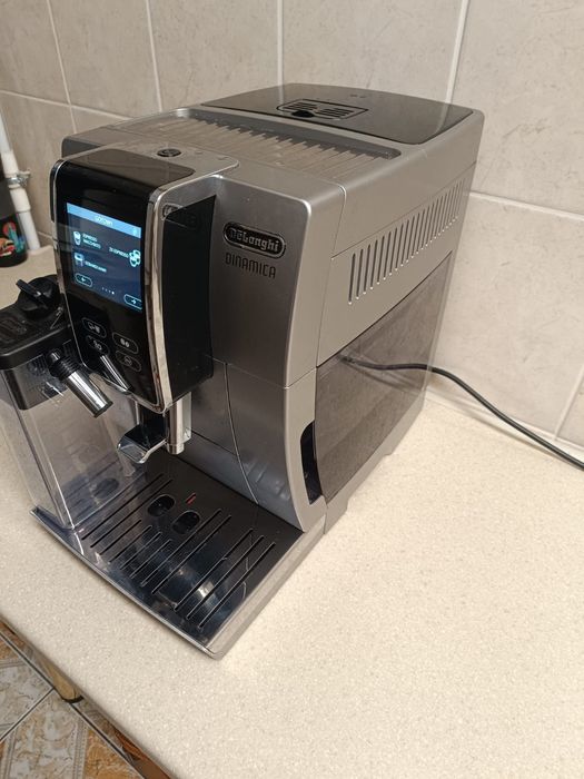 Ekspes do kawy DeLonghi Dynamika Plus ECAM 370.70