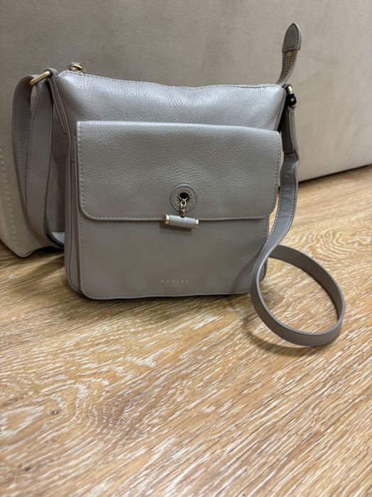 Сумка Radley London шкіряна сіра кросбоді