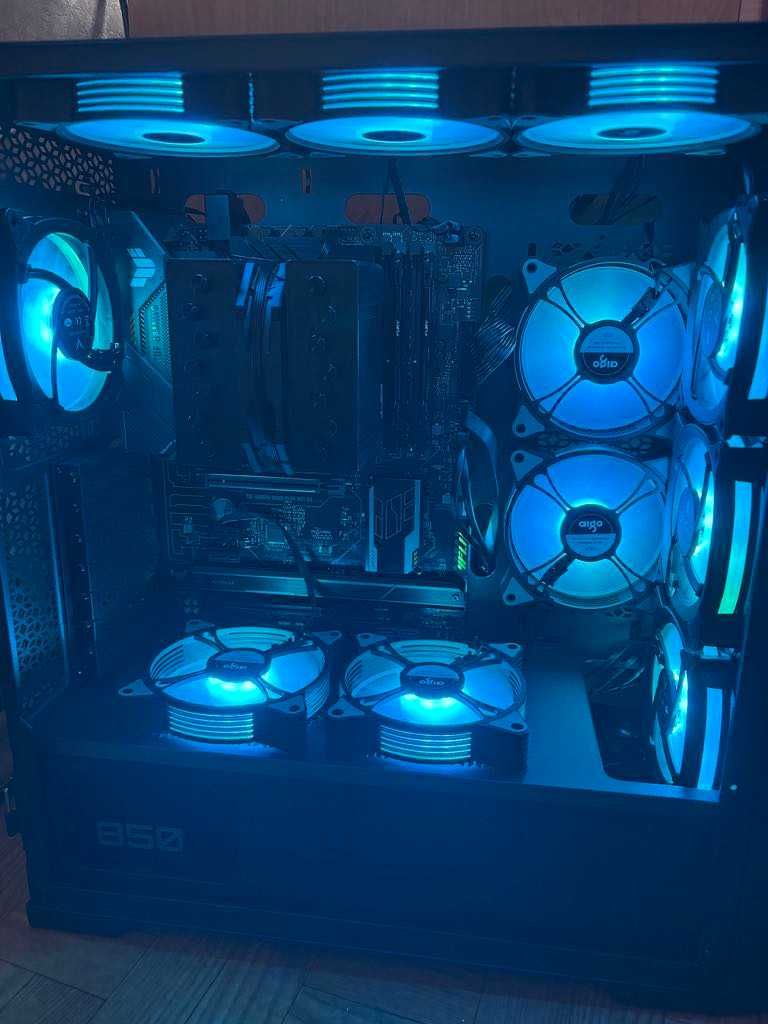 RTX4070super/i5 12400/b660/32gb ddr4/p850gm/512gb nvme/argb/win 11 pro