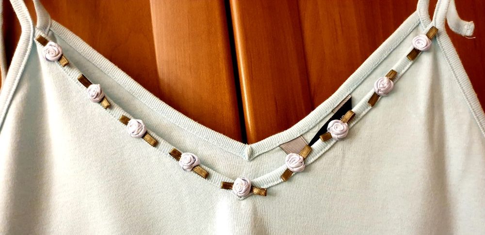 Koszulka z zawiązywanymi ramiączkami- wym.w opisie