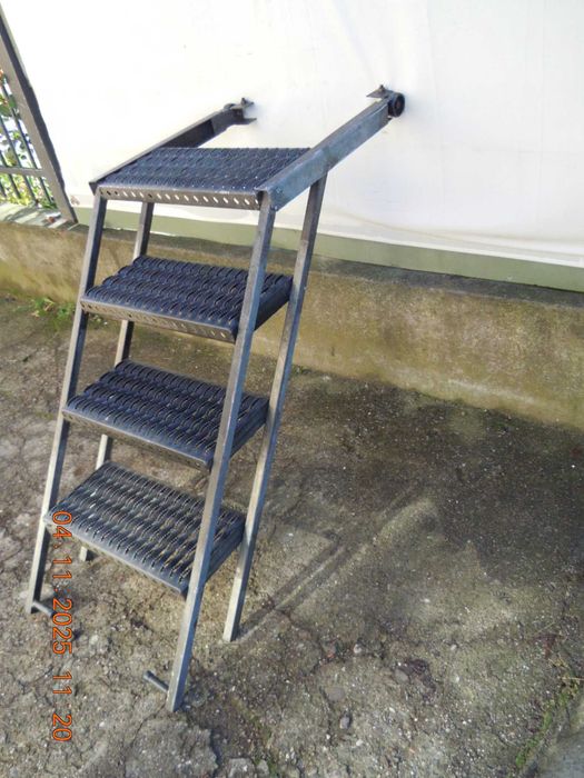 schodki rozkładane wysuwane drabinka ocynkowane samochód dostawczy