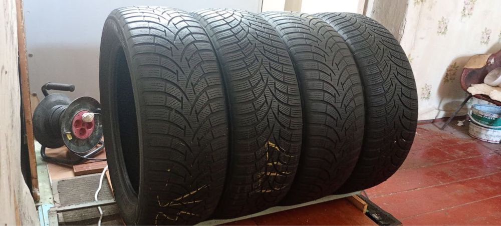 225/55.R18 комплект TOYO