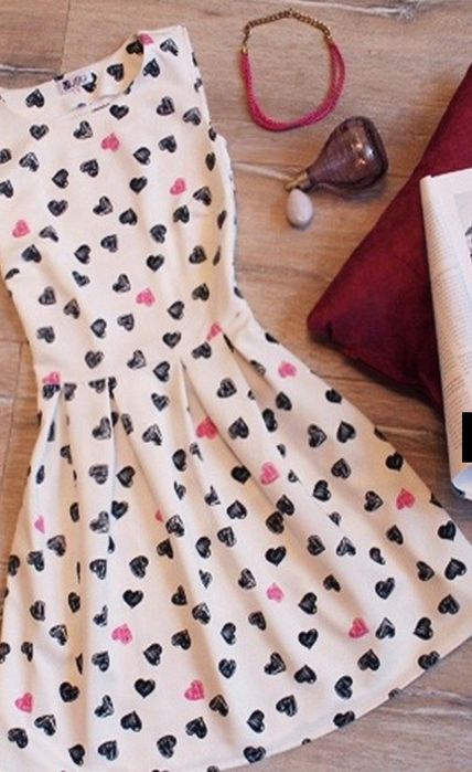 Sukienka w serduszka XL na 175 cm