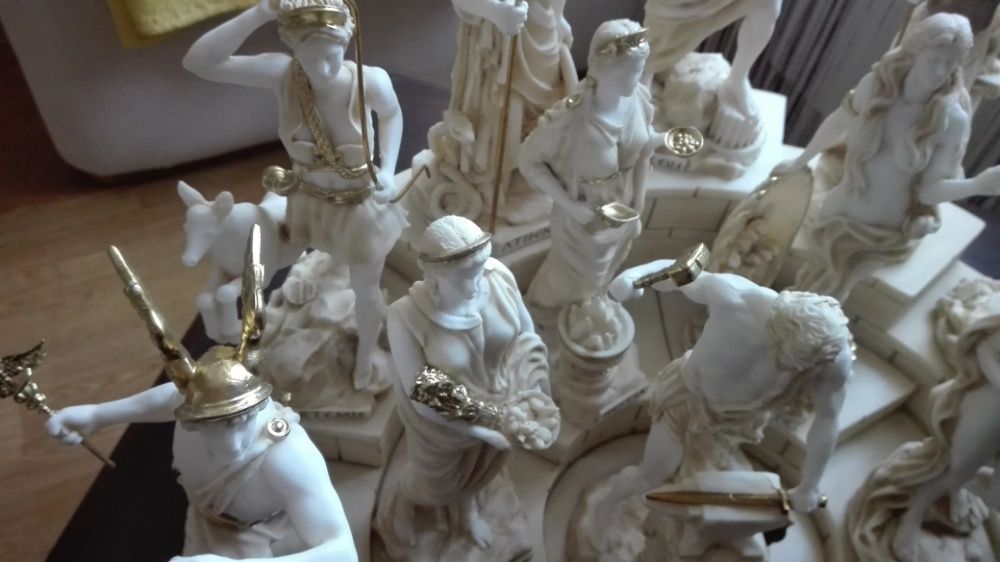 Panteon plus 12 Bogów Alabaster