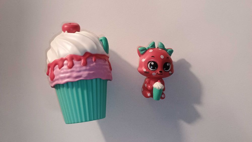Figurka Cupcake Cats - Cherry