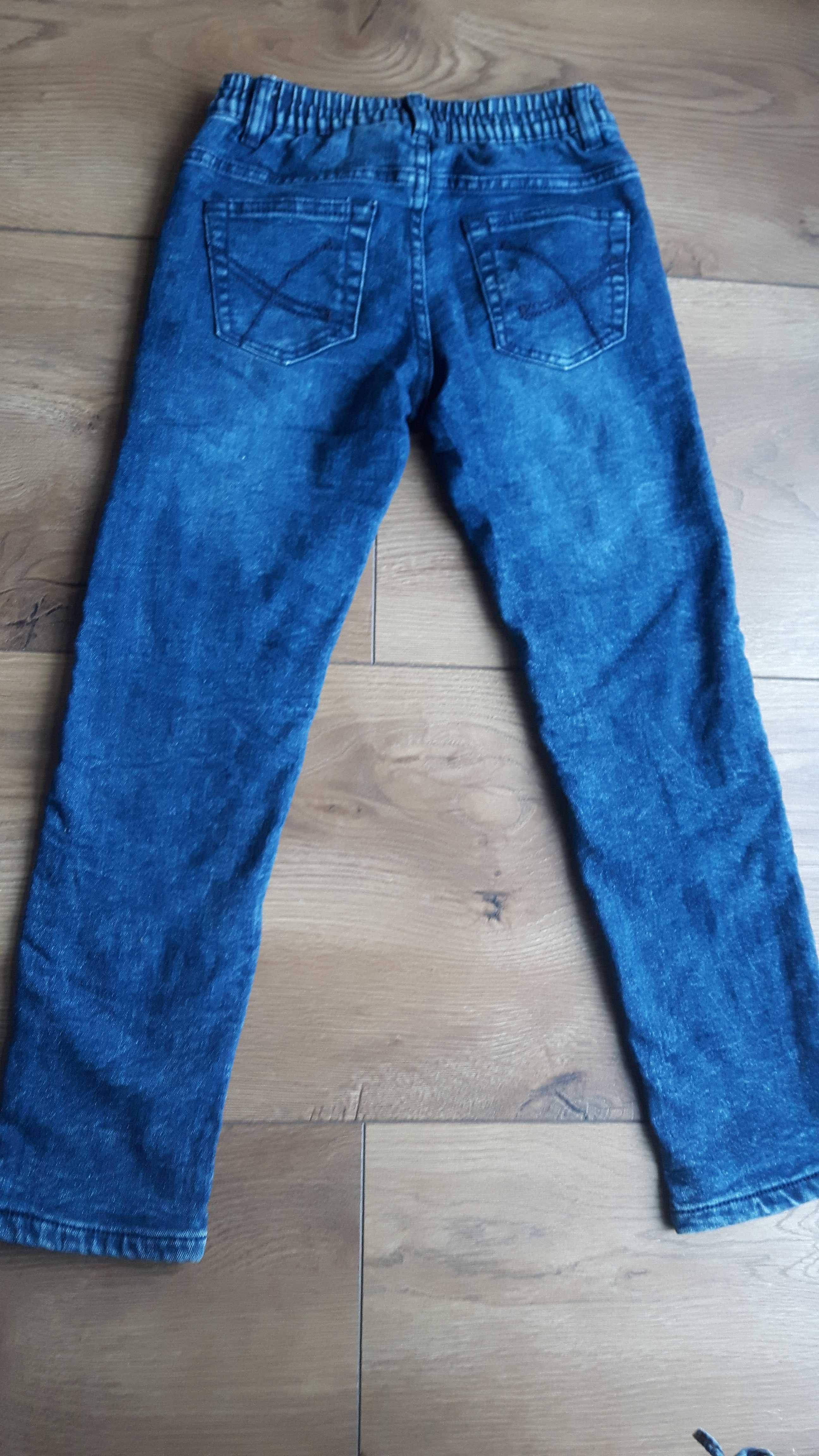 Spodnie 122 ocieplane jeans dla chłopca jak nowe