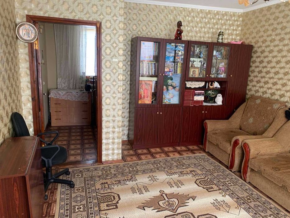 Продам велику 2 кімн. квартиру з ремонтом в місті Христинівка