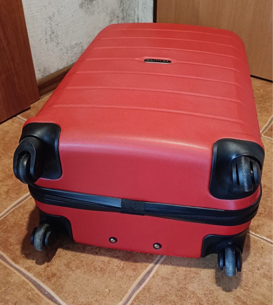 CCC Lasocki duża czerwona walizka XXL 60l